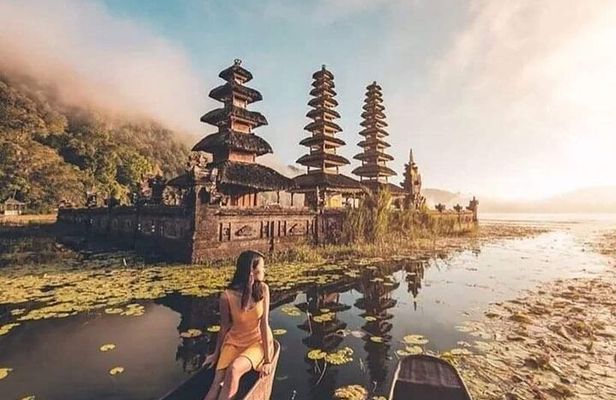 Munduk Twin lake Trekking, Ulun Danu Beratan & Hidden Waterfall