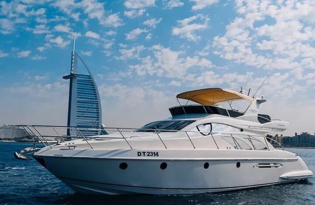 2 hour Private Yacht Tour with Dubai Marina Skyline View
