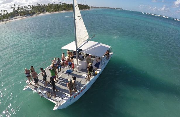 Punta Cana Private Boat (Medium Groups)