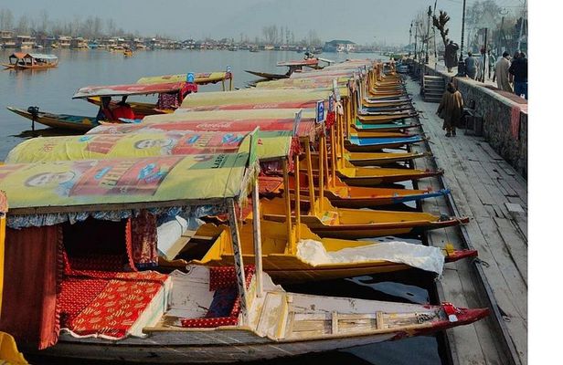 3 Days Kashmir Houseboat Tour in Srinagar
