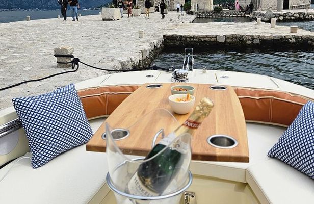 Private 2 hour Speedboat Tour Our Lady of the Rock and Perast 