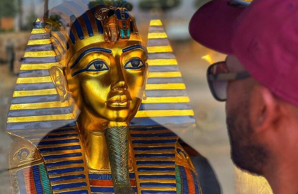 Private Cairo Day Tour to The Egyptian Museum Citadel and Bazaar