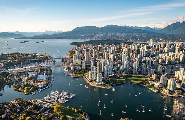 Vancouver City Tour: Stanley Park, Granville Island & False Creek