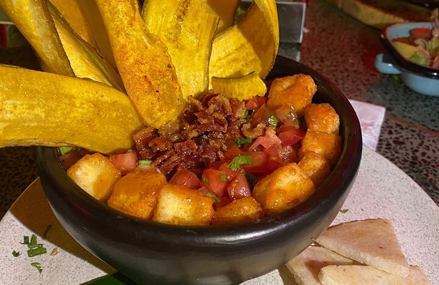Tour and knowledge of Colombian street-local food