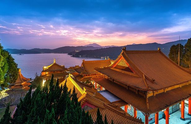 2-Day Sun Moon Lake Private Tour from Taipei