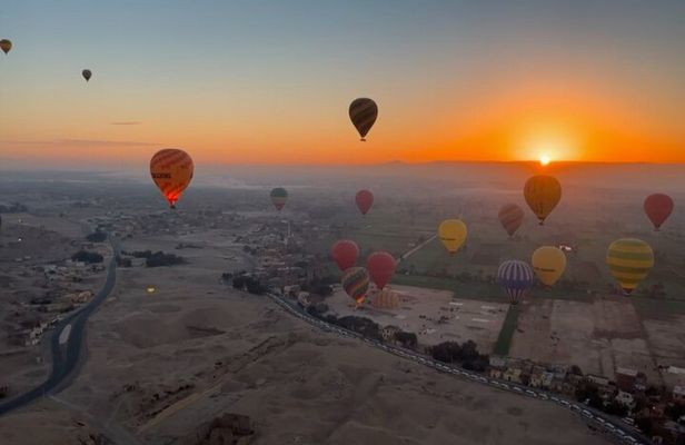 Hurghada to Luxor Overnight Hot Air Balloon Kings Valley and more