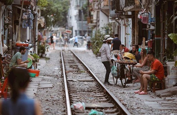 Hanoi Walking Tour Discover Hidden Gems and Train Street