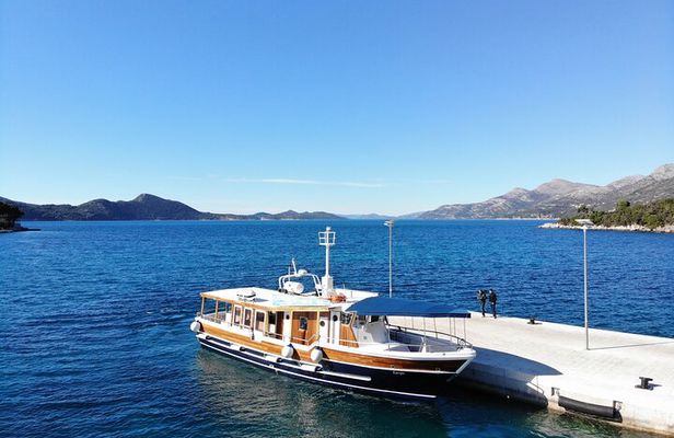 Explore Elaphiti Islands by Boat Tour: Hop-on-Hop-off Adventure
