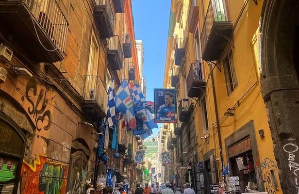 Naples Underground & Highlights Tour – Small Group Experience