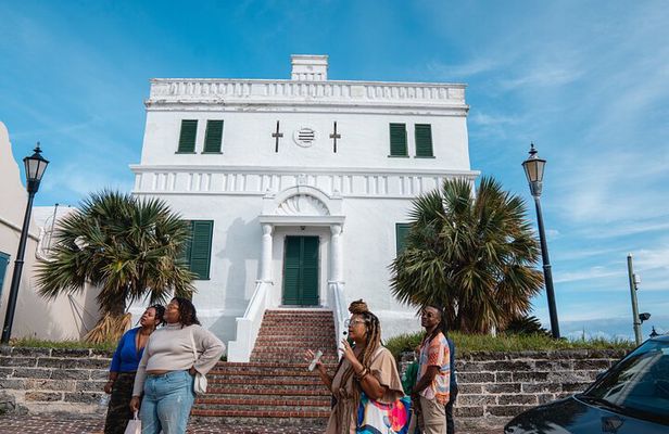 History With A Twist: Craft Cocktail & History Tour