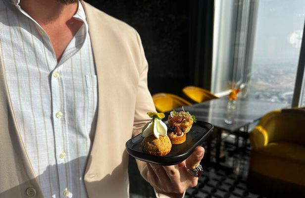 Dubai Secret Food Tours with Access to Burj Khalifa bar