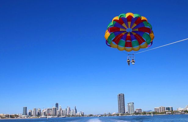 Parasailing on the Gold Coast, Fly solo, Tandem or Triple