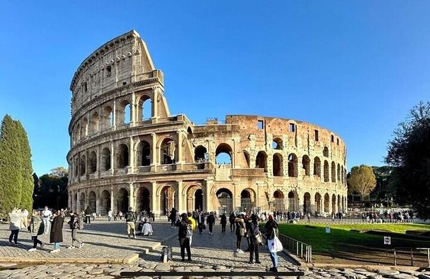 Colosseum, Roman Forum & Palatine Hill Access with Audio Guide