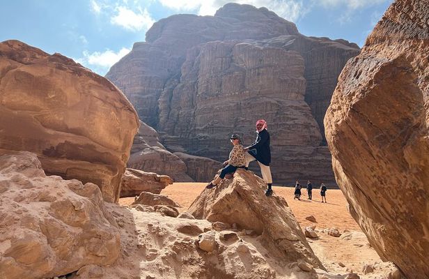 Wadi Rum Desert: 4 Hour Private Jeep Tour