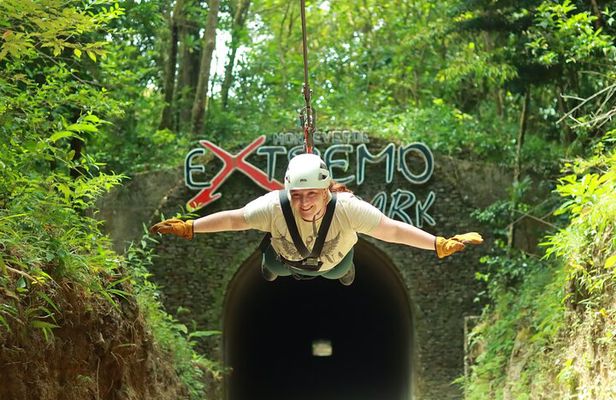 Extreme Canopy tour in Monteverde