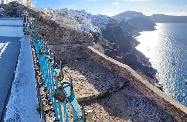 Private Customizable Tour to Explore Santorini