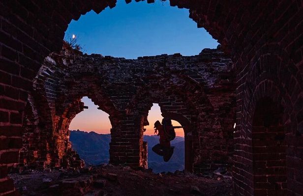 Beijing Evening Tour: illuminated Great Wall and Gubei Water Town