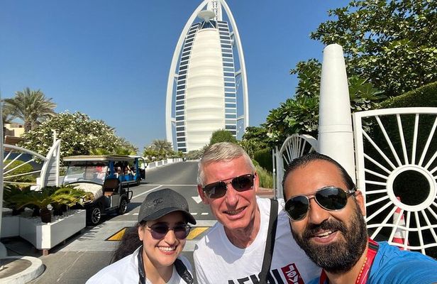 Dubai City Half Day Tour in Blue Mosque, Creek & Souqs