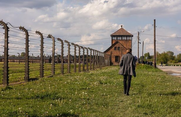 Auschwitz, Birkenau & Monowitz: Outside the Walls Guided Tour