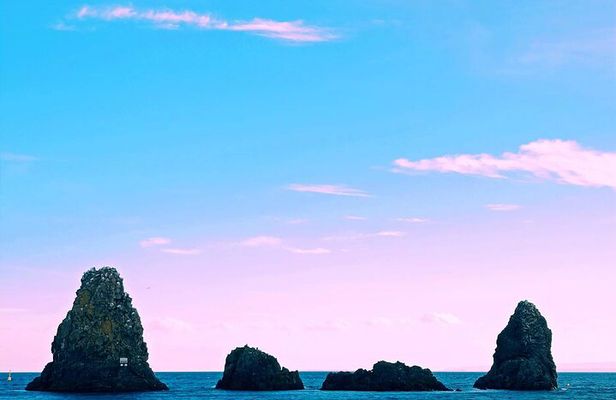 Tour Acitrezza and Acicastello Daily departures from Catania