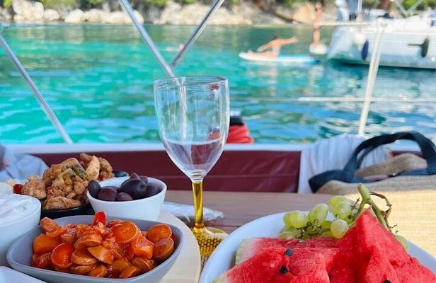 4 Hours Private Day Cruise with Sailboat in Corfu