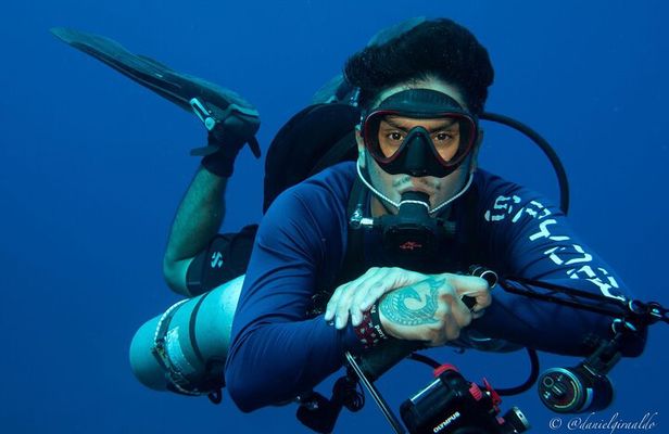 Roatan's Diving Best! 10 Dive Package for Certified Divers