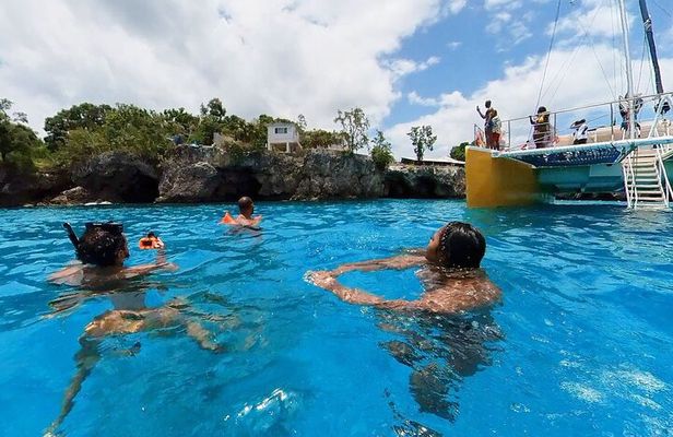 Ricks Cafe Cruise Snorkeling Open Bar DJ OCEAN EDEN BAY/CORAL