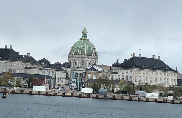 Top 20 Copenhagen Sights in Just 2 Hours Luxury Ride (extra poss)
