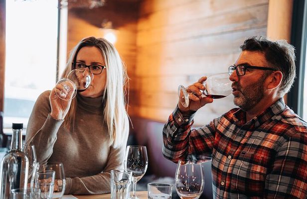 Private Central Otago Wine tasting Tour with Gourmet Lunch.