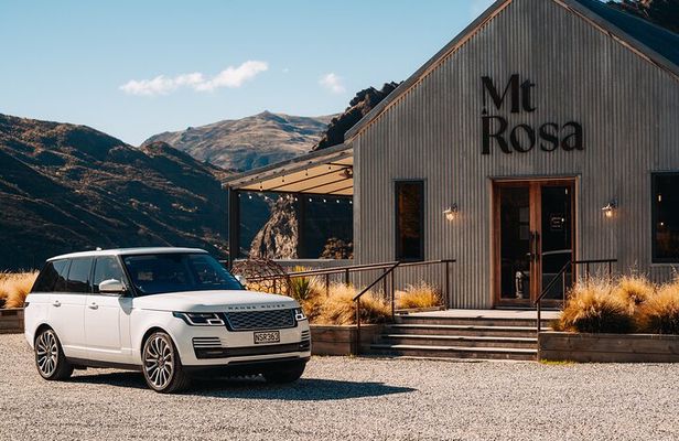 Taste of Gibbston private Wine Tour from Queenstown and return.