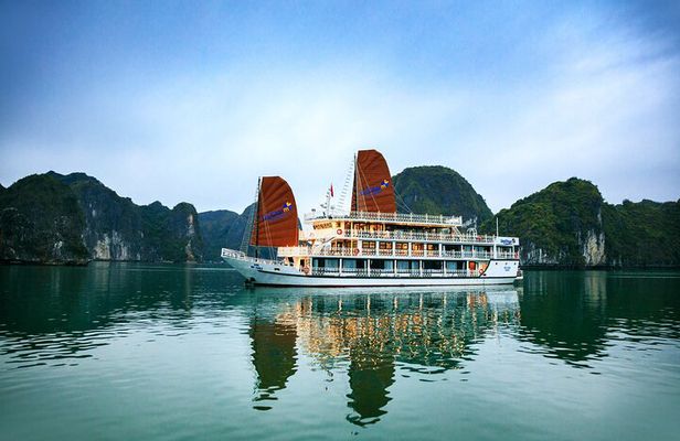 HaLong, LanHa bay 2days and 1 nite Kayak on Vega Legend Cruise.