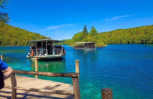 Plitvice and Rastoke guided day tour from Zagreb w/ticket (8pax)
