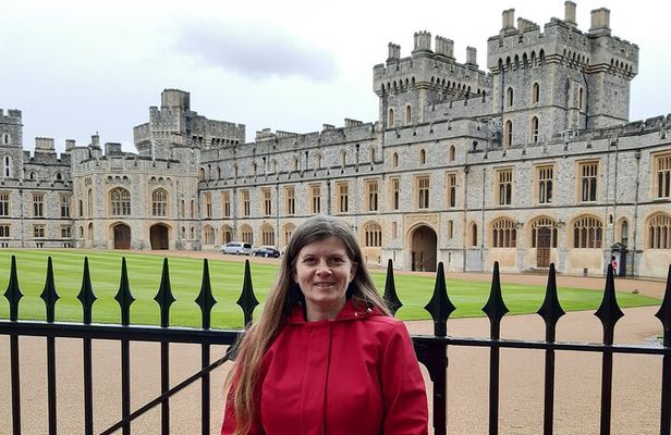 Private Walking Tour with Accredited Expert Guide Windsor Castle
