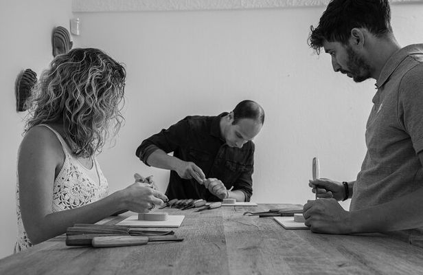 Wood carving workshop in Santorini no1