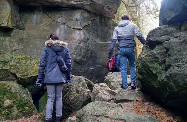 Private Duncan/Metcalfe Caves Hike, Collingwood/Blue Mountain