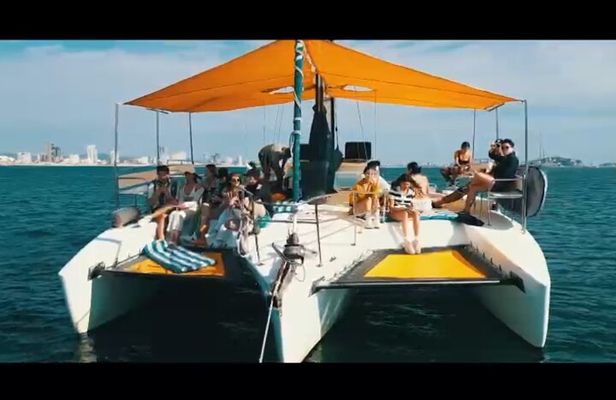 Ultimate Bay Tours -Private 25 Travelers- Trimaran Experience