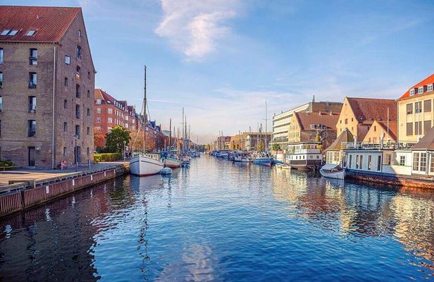 Hippies & Christianshavn Tip-Based Walking Tour