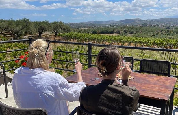 Premium Cretan Olive Oil Tasting, Wine, Raki and Local Food Tour
