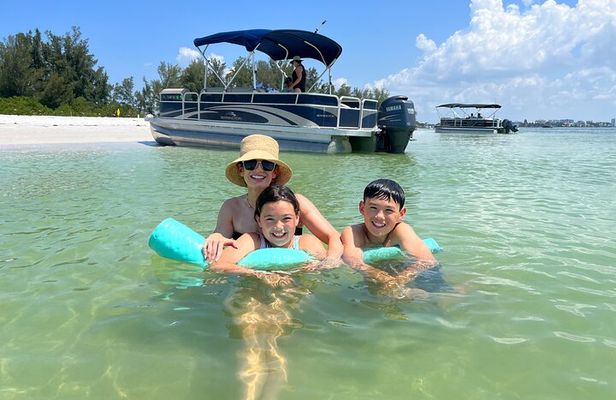 Half Day Eco and Dolphin Boat Tour in Siesta Key