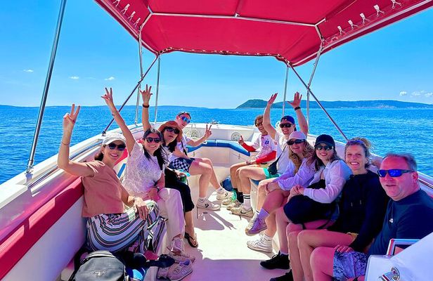 Blue Lagoon Tour from Split with Bottled Water and Wine Included