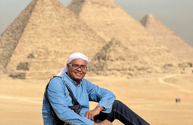 Private Full Day Tour To Giza Pyramids, Saqqara and Dahshur