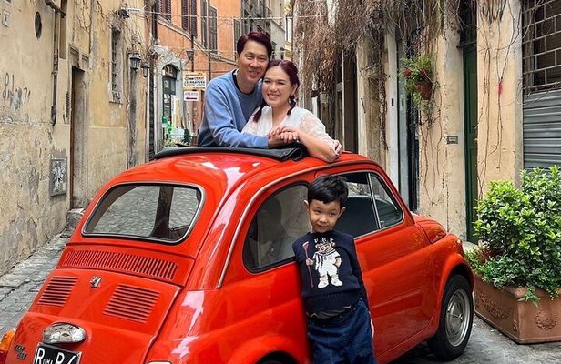 Private Rome Tour in Classic Red Fiat500