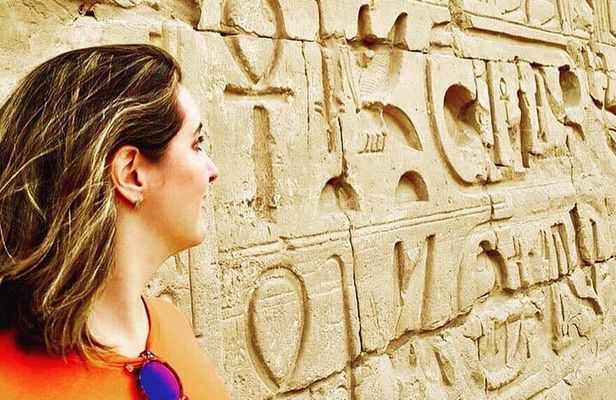 Private Luxor Tour to Queens Valley, Habu and Ramesseum Temples