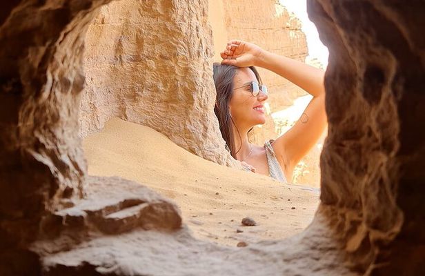 White Desert and Bahariya Oasis 2 Days Tour from Cairo