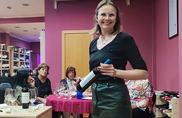 Andalusian Flamenco, Wine and Tapa Experience