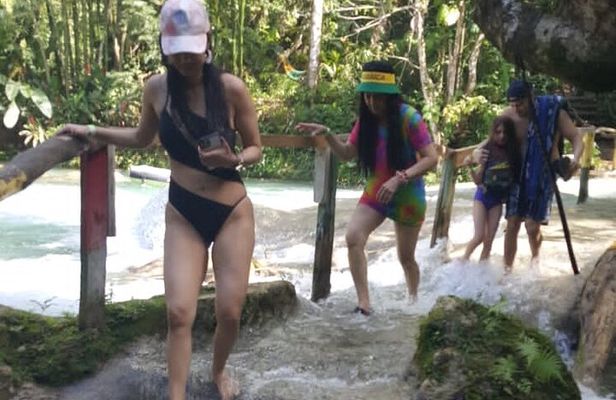 Dunns River Falls and Blue Hole Tour