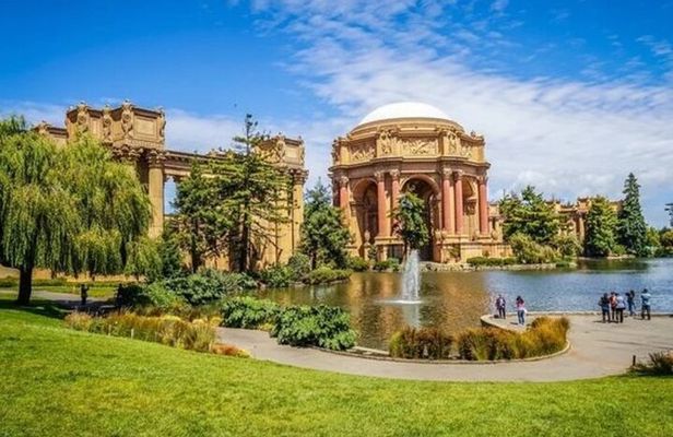 San Francisco Downtown Private Walking Tour with a Guide