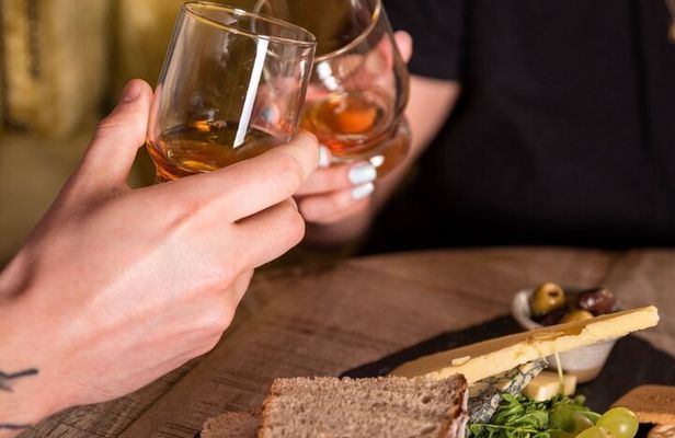 Taste Of Edinburgh Food Tour With All Food & Drinks Included