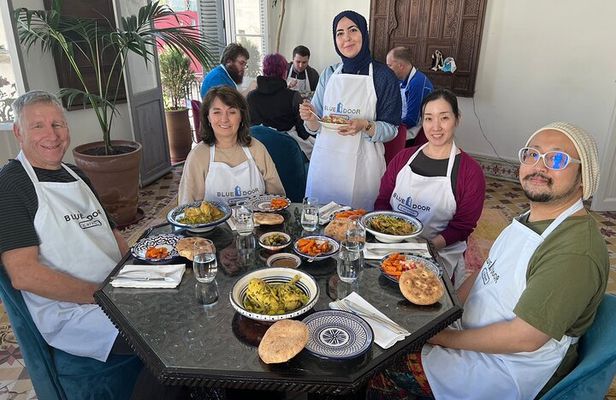 Old Medina Tour plus Traditional Cooking Experience with Lunch