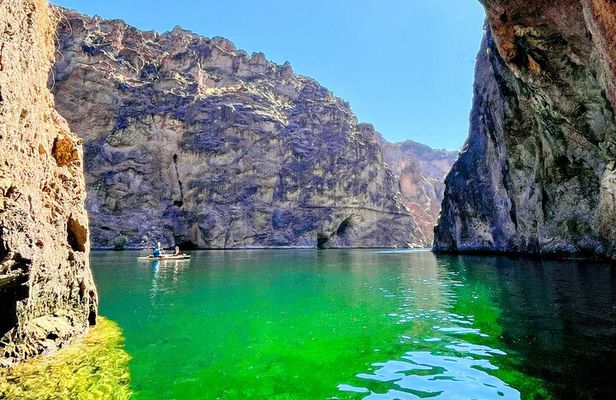 Half Day Emerald and Echo Cave Kayak Adventure